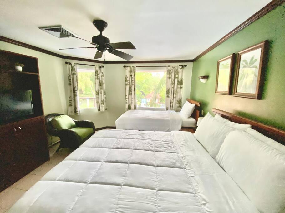 Lovely 2-Bdroom Condo In Laguna Eco Village Resort 케포스 외부 사진